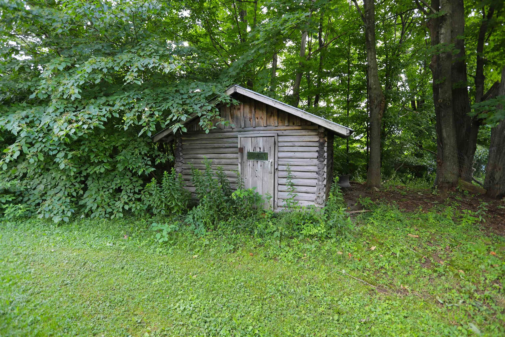 1074 Vt Route 100 Westfield VT 05874