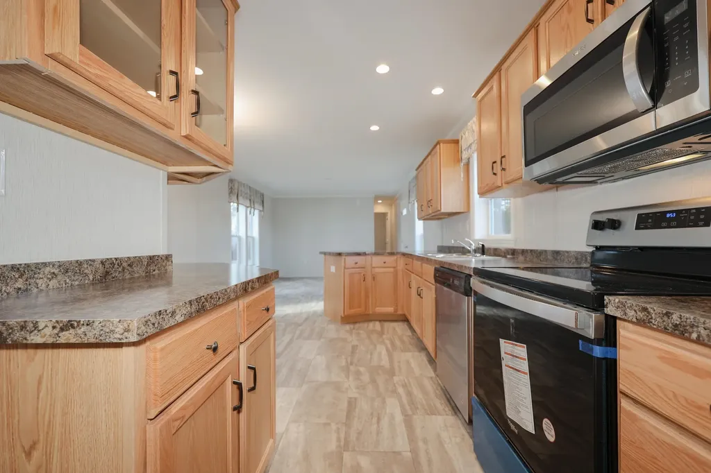 19 Parker Avenue Raymond NH 03077