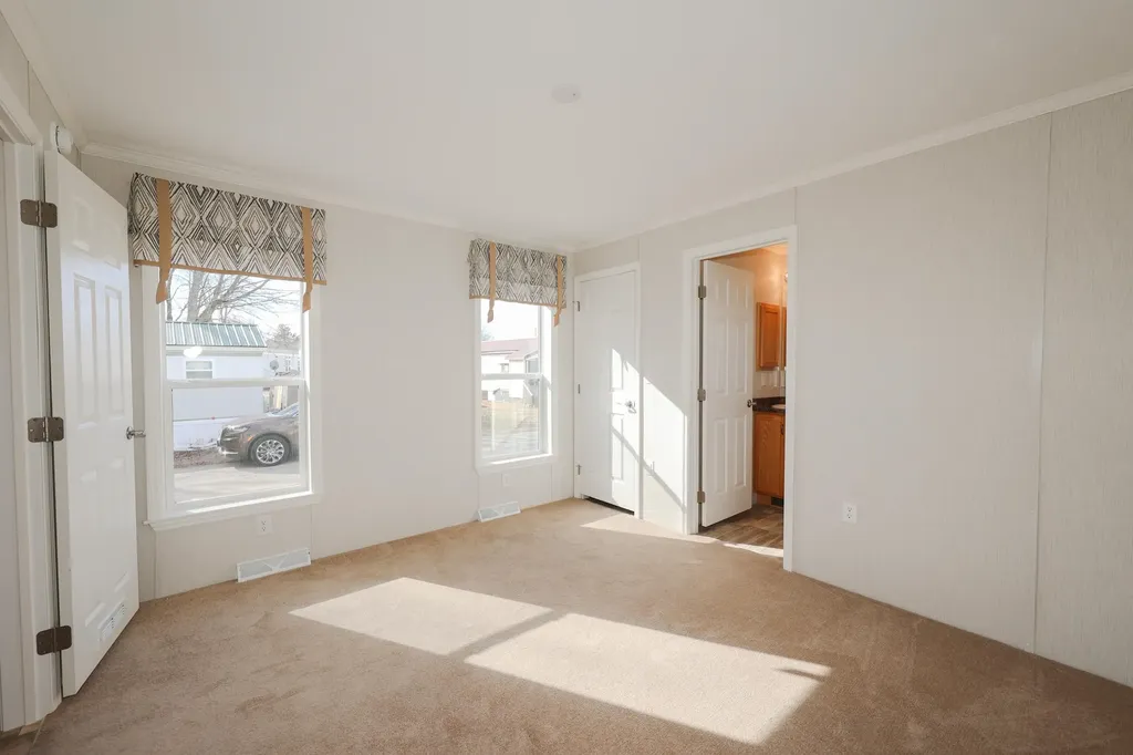 19 Parker Avenue Raymond NH 03077