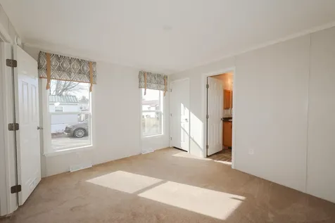 19 Parker Avenue Raymond NH 03077