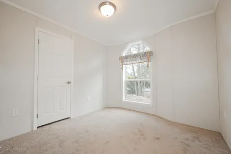 19 Parker Avenue Raymond NH 03077