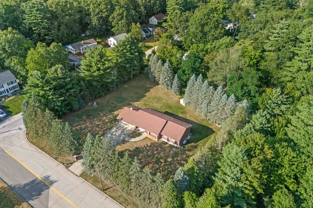 224 Merritt Nyberg Lane Manchester NH 03104