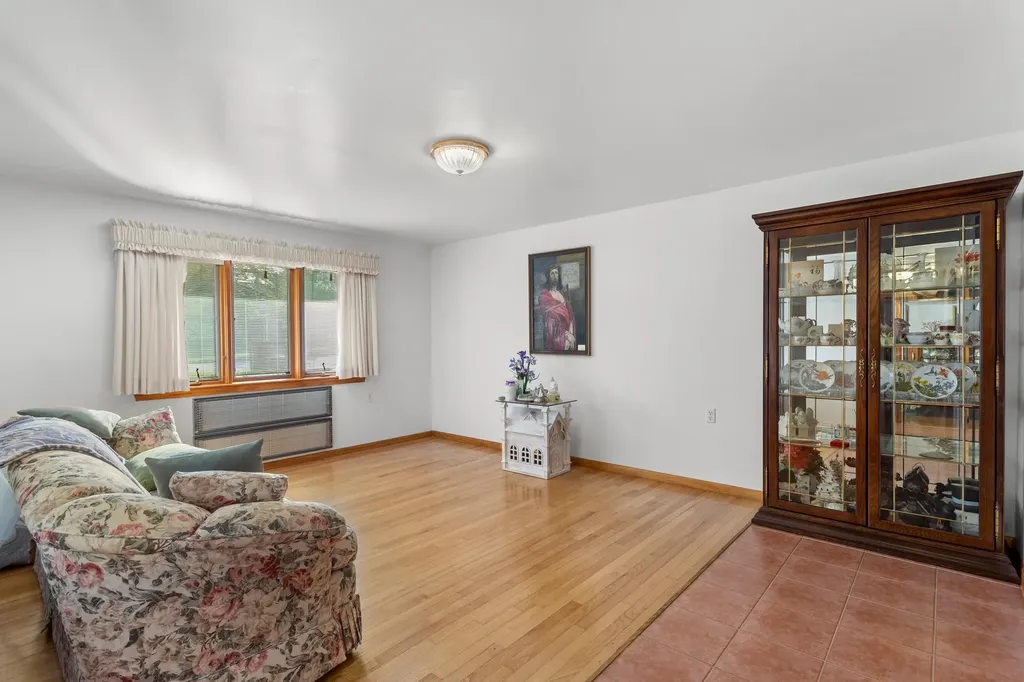 224 Merritt Nyberg Lane Manchester NH 03104