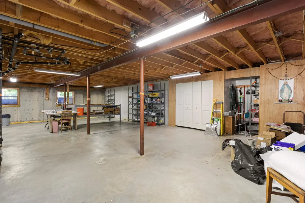 224 Merritt Nyberg Lane Manchester NH 03104