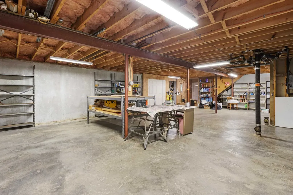 224 Merritt Nyberg Lane Manchester NH 03104