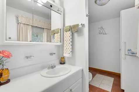 224 Merritt Nyberg Lane Manchester NH 03104