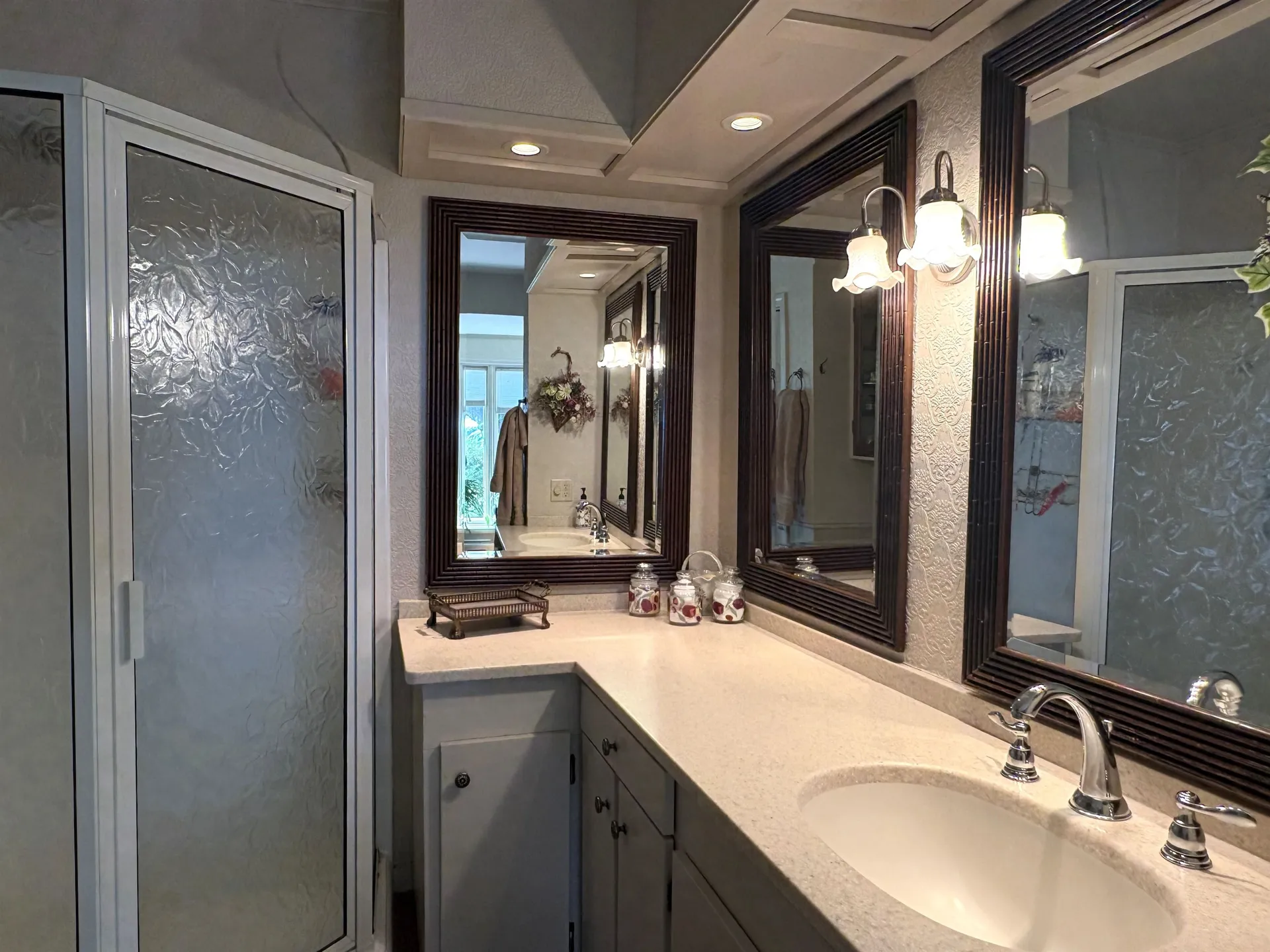 283 North End Road East North Hero VT 05747