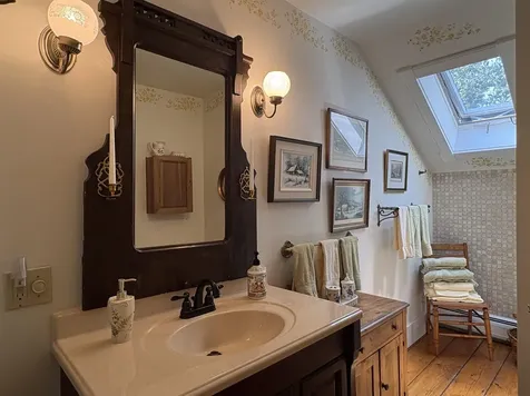 283 North End Road East North Hero VT 05747