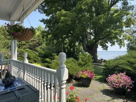 283 North End Road East North Hero VT 05747