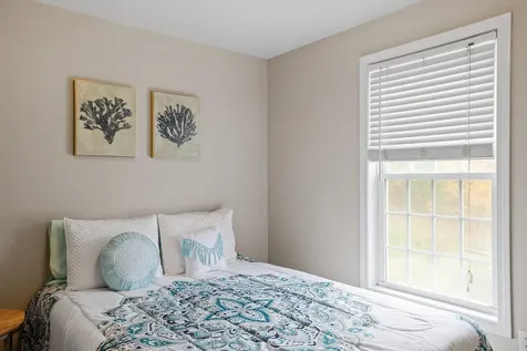 131 Forest Hill Way Manchester NH 03109