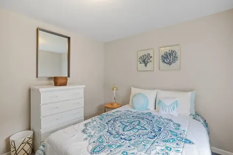 131 Forest Hill Way Manchester NH 03109