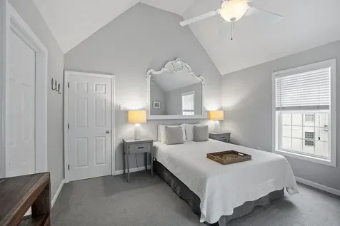 131 Forest Hill Way Manchester NH 03109