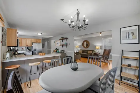 131 Forest Hill Way Manchester NH 03109