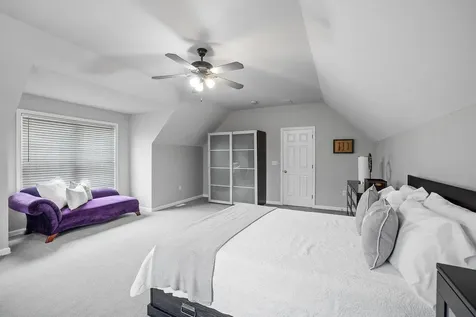 131 Forest Hill Way Manchester NH 03109