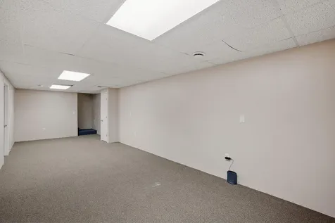 131 Forest Hill Way Manchester NH 03109