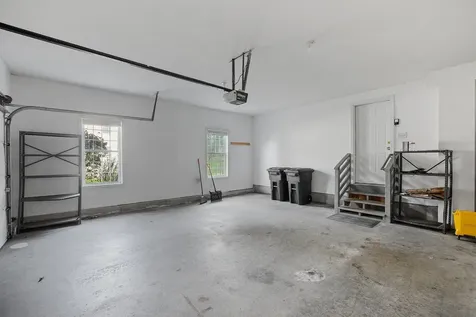 131 Forest Hill Way Manchester NH 03109