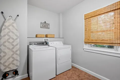 989 Union Street Manchester NH 03104