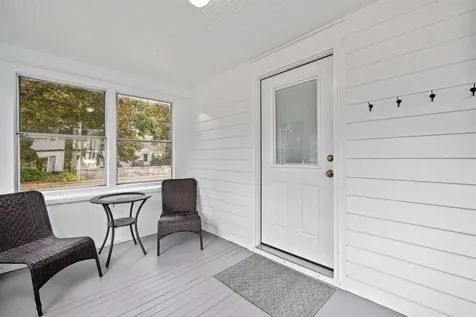 989 Union Street Manchester NH 03104