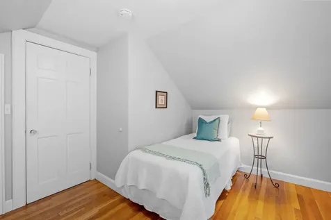 989 Union Street Manchester NH 03104