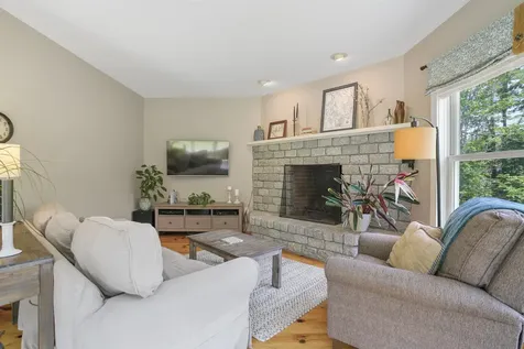 305 King Hill Road Francestown NH 03043