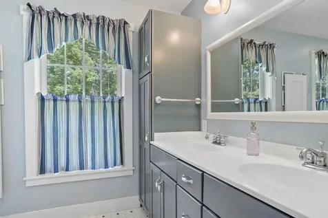 305 King Hill Road Francestown NH 03043