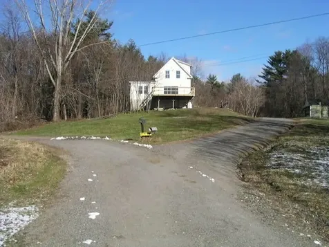 49 Lincoln Heights Claremont NH 03743