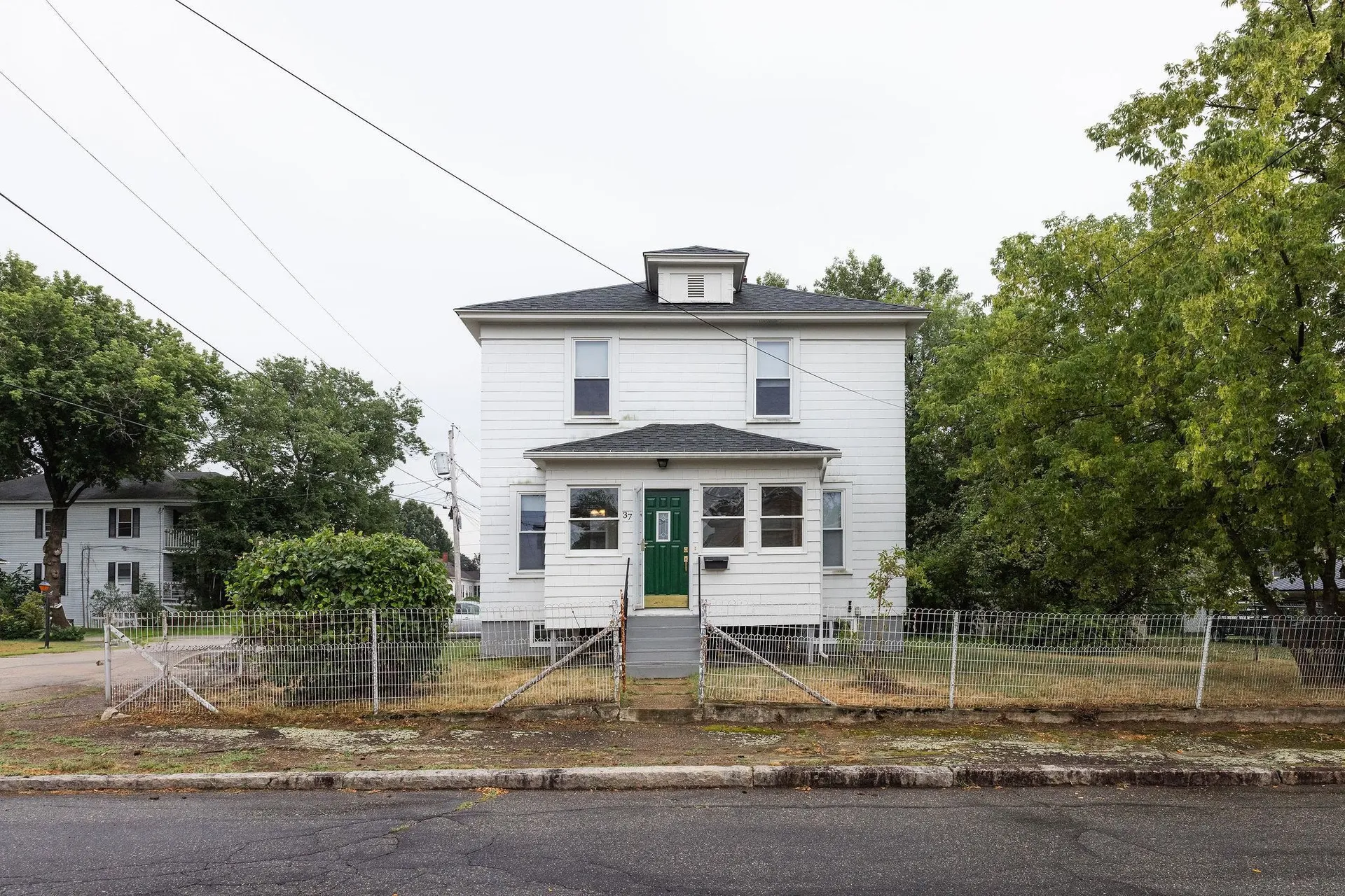 37 Garden Street Manchester NH 03103-6414