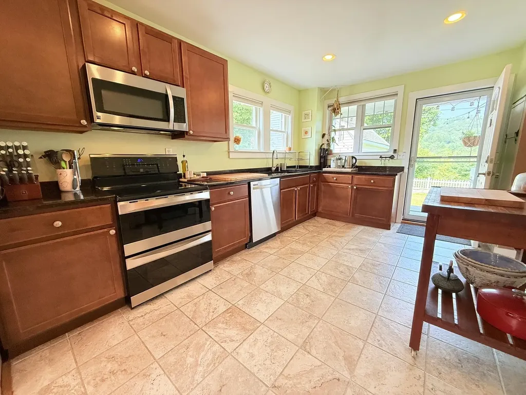 112 Lafayette Street Claremont NH 03743
