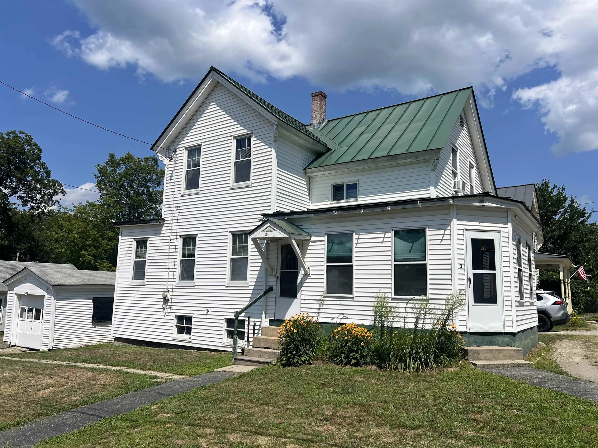 3 Hartford Street Claremont NH 03743