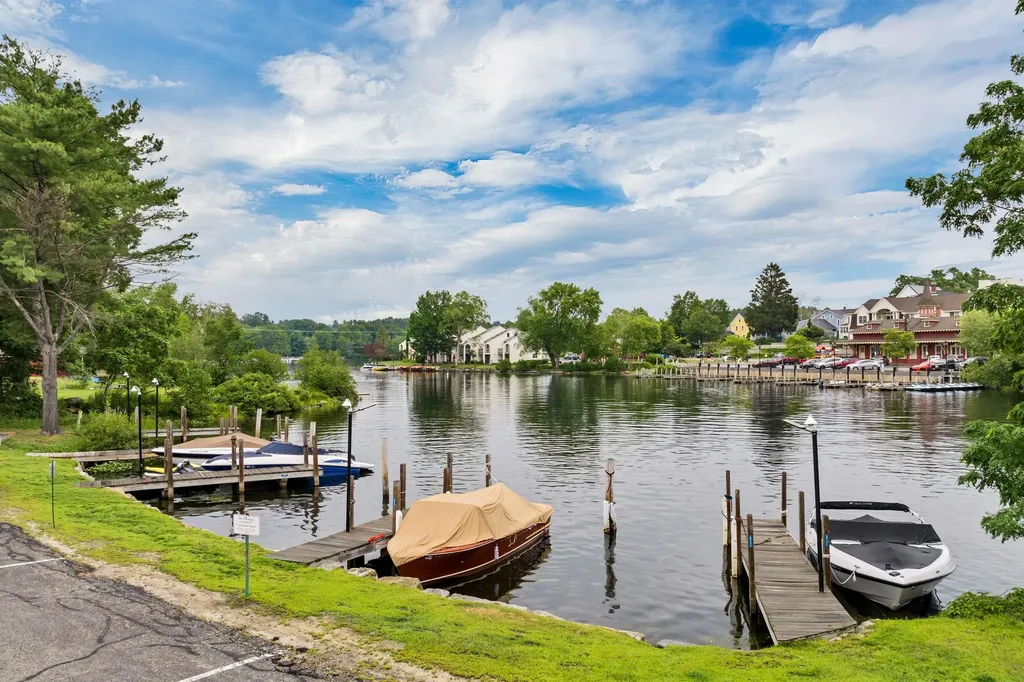 29 Mill Street Wolfeboro NH 03894