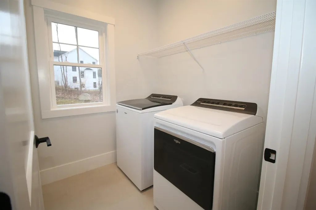 422 Dawn Court Pembroke NH 03275