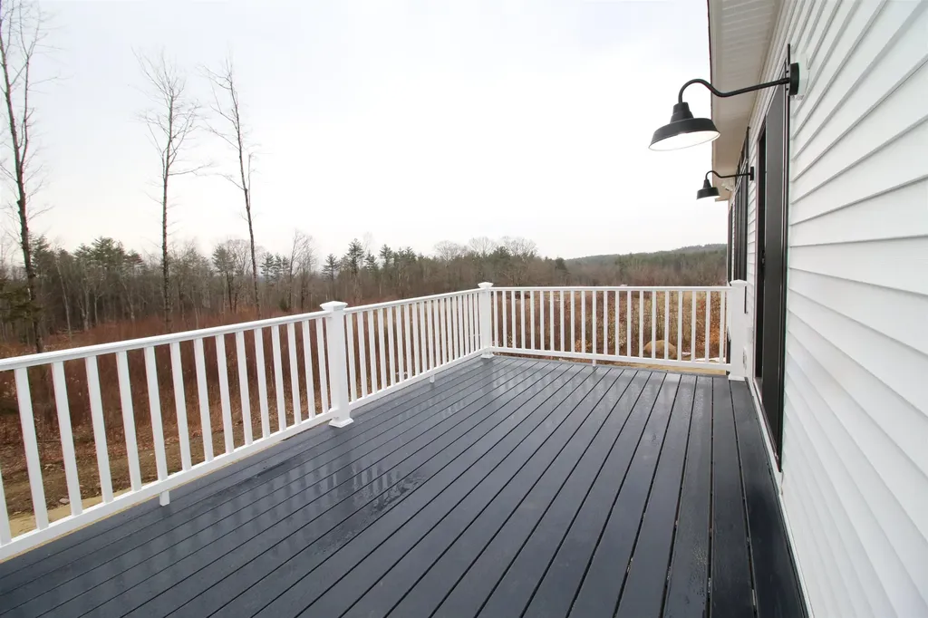 422 Dawn Court Pembroke NH 03275