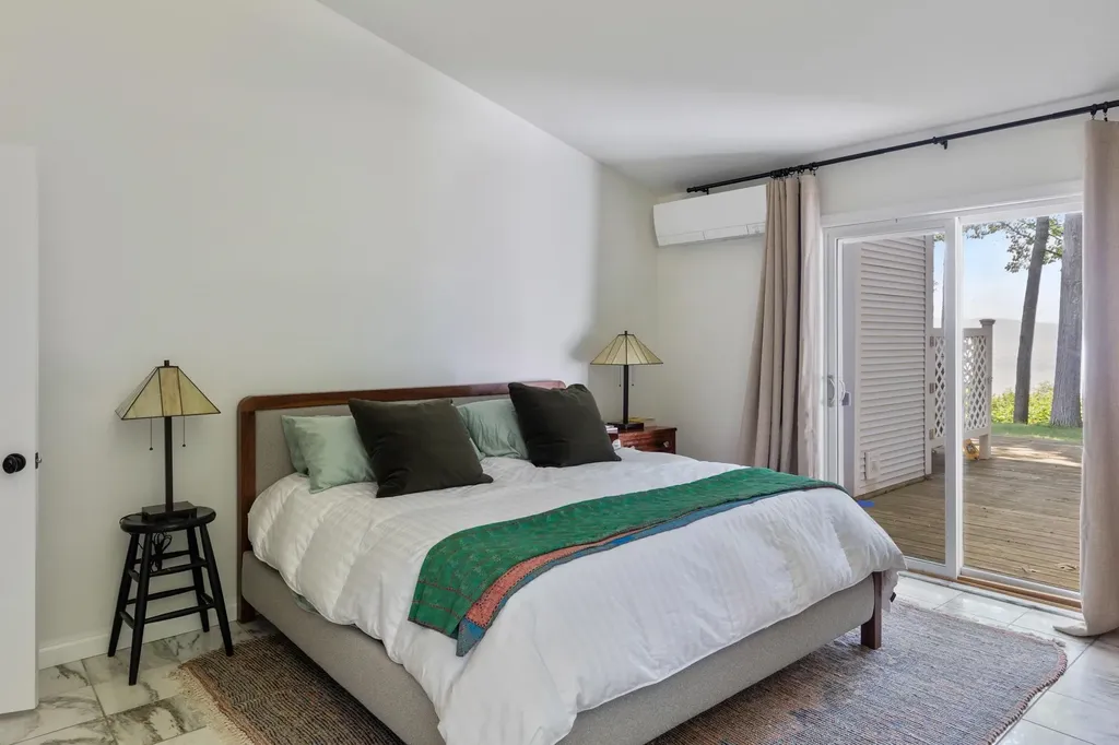 79 Northshore Drive Burlington VT 05408