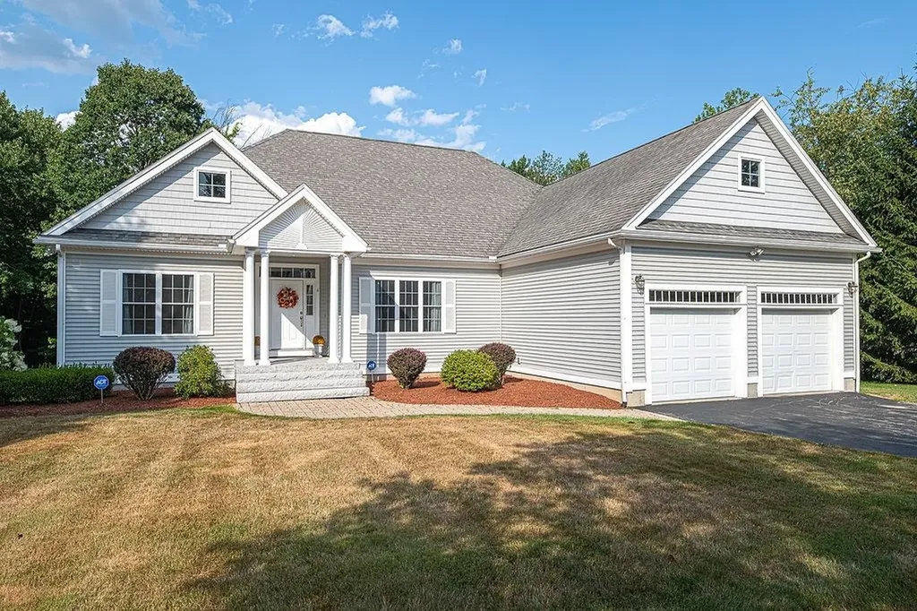 6 Prestwick Trail Nashua NH 03062