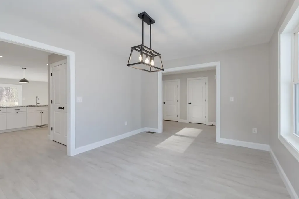 30 Windsor Lane Hudson NH 03051