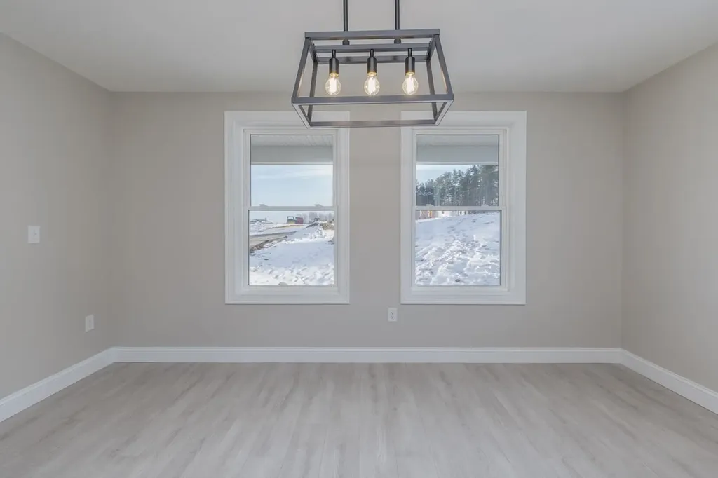 30 Windsor Lane Hudson NH 03051