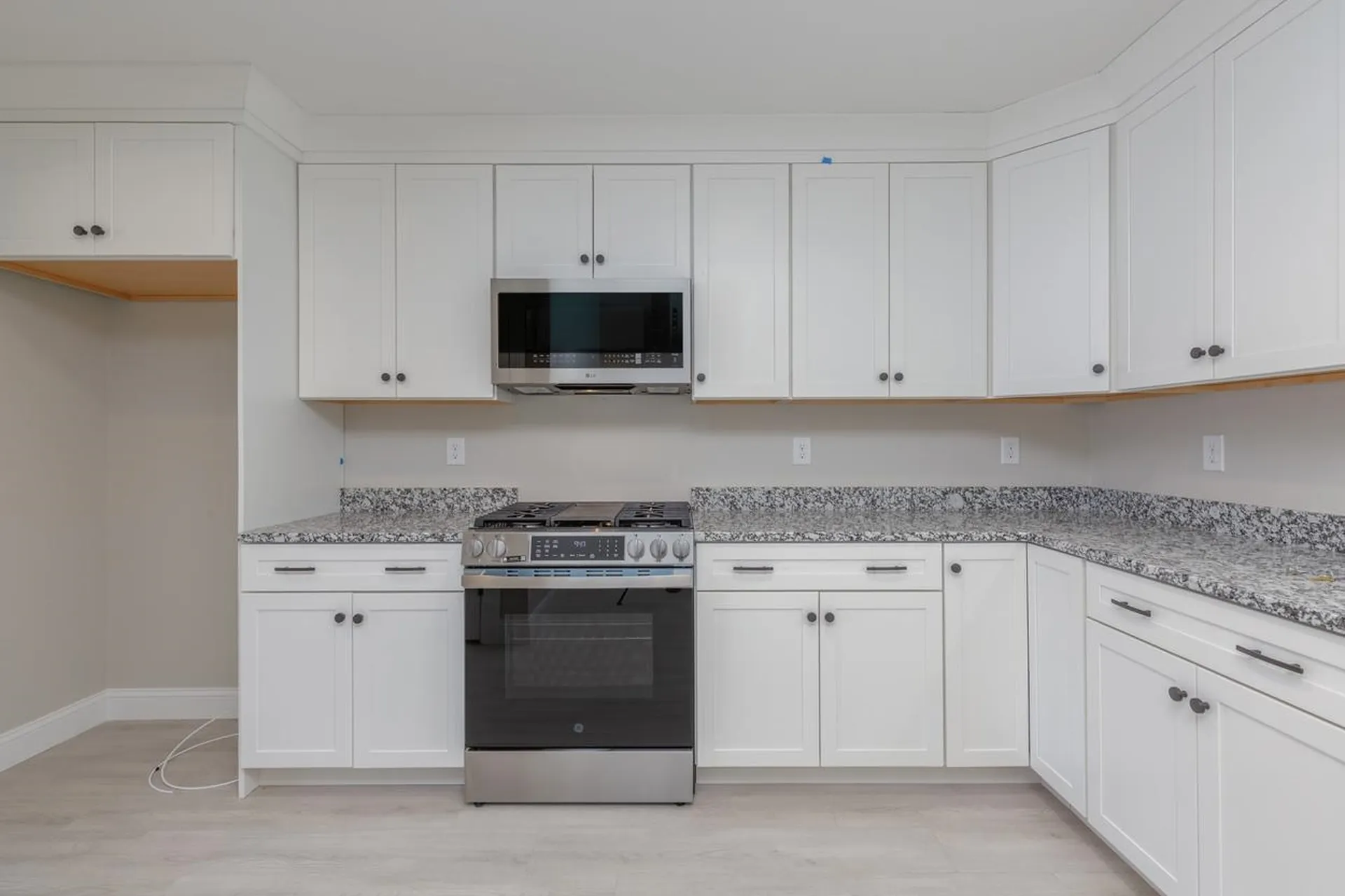 30 Windsor Lane Hudson NH 03051