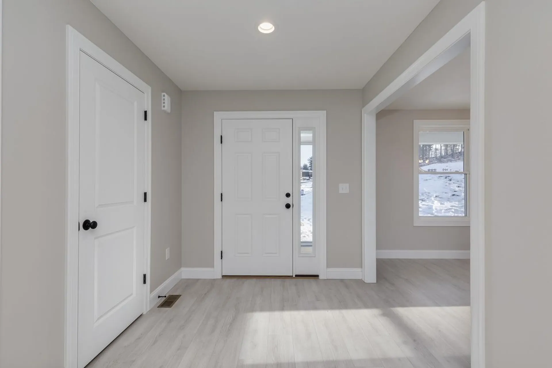 30 Windsor Lane Hudson NH 03051