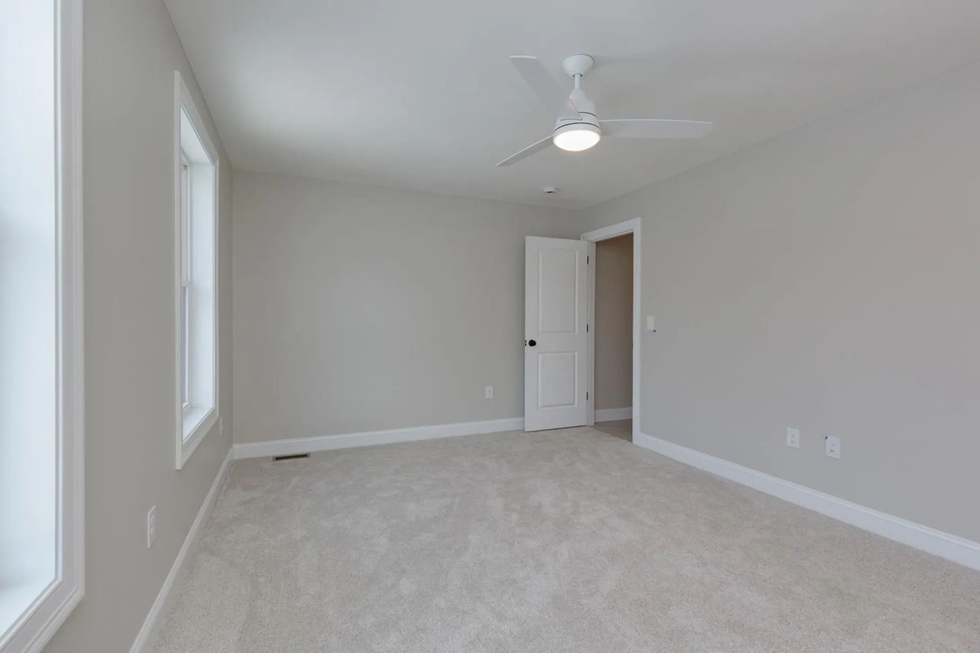 30 Windsor Lane Hudson NH 03051