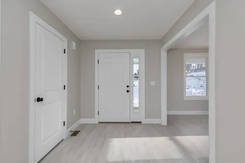 30 Windsor Lane Hudson NH 03051