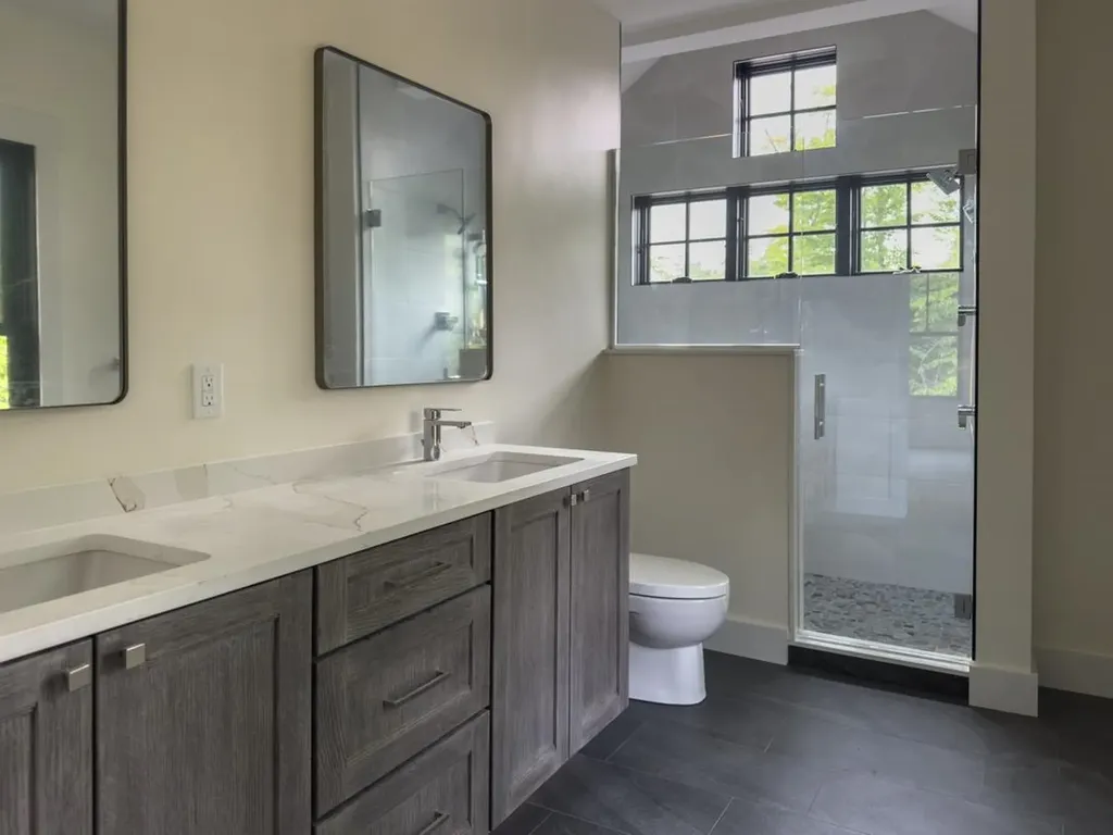 227 South Peak Road Lincoln NH 03251