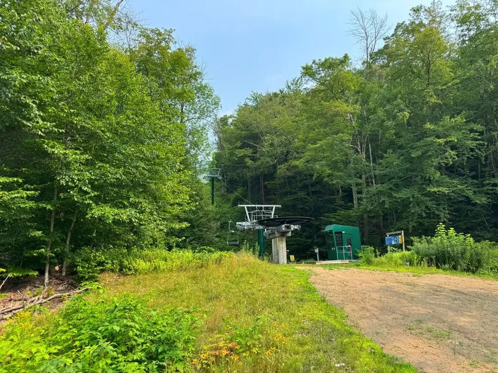 227 South Peak Road Lincoln NH 03251