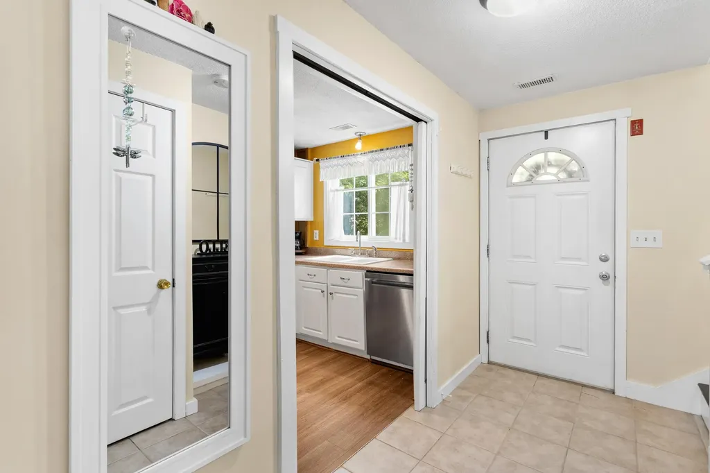 98 Henry Law Avenue Dover NH 03820
