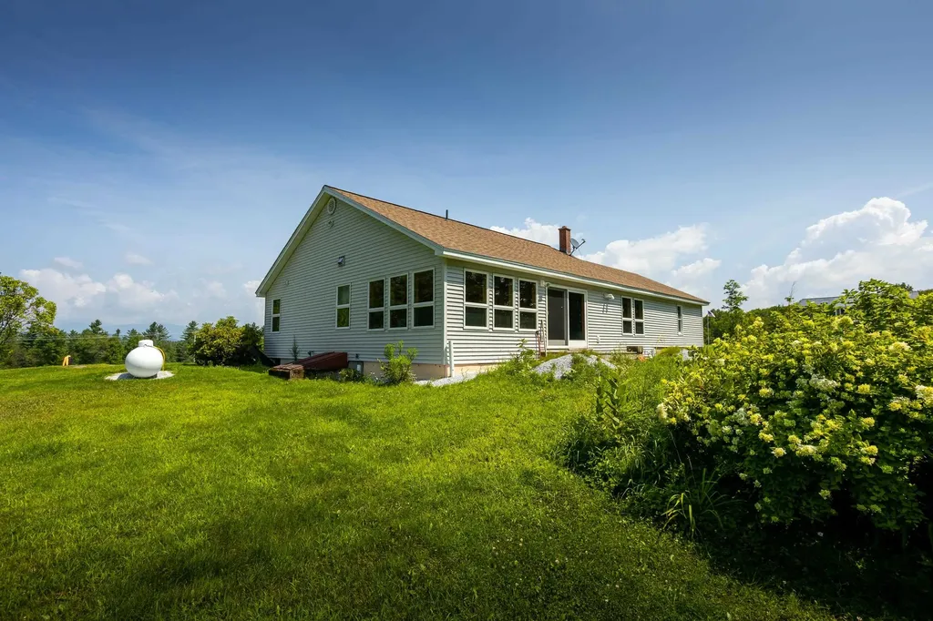 929 Packer Road Mount Holly VT 05758