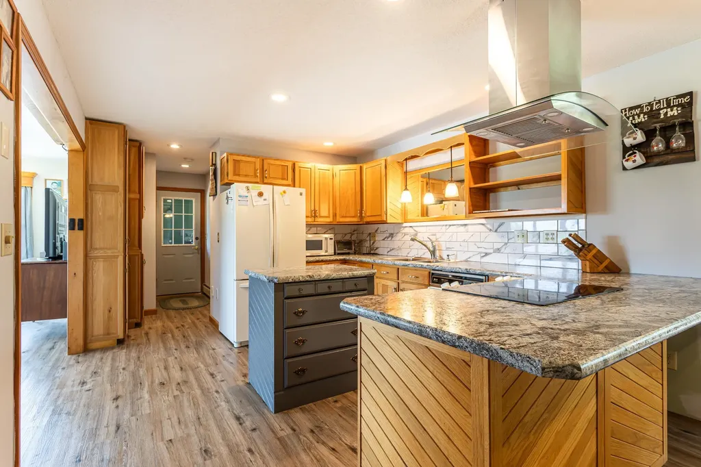 929 Packer Road Mount Holly VT 05758