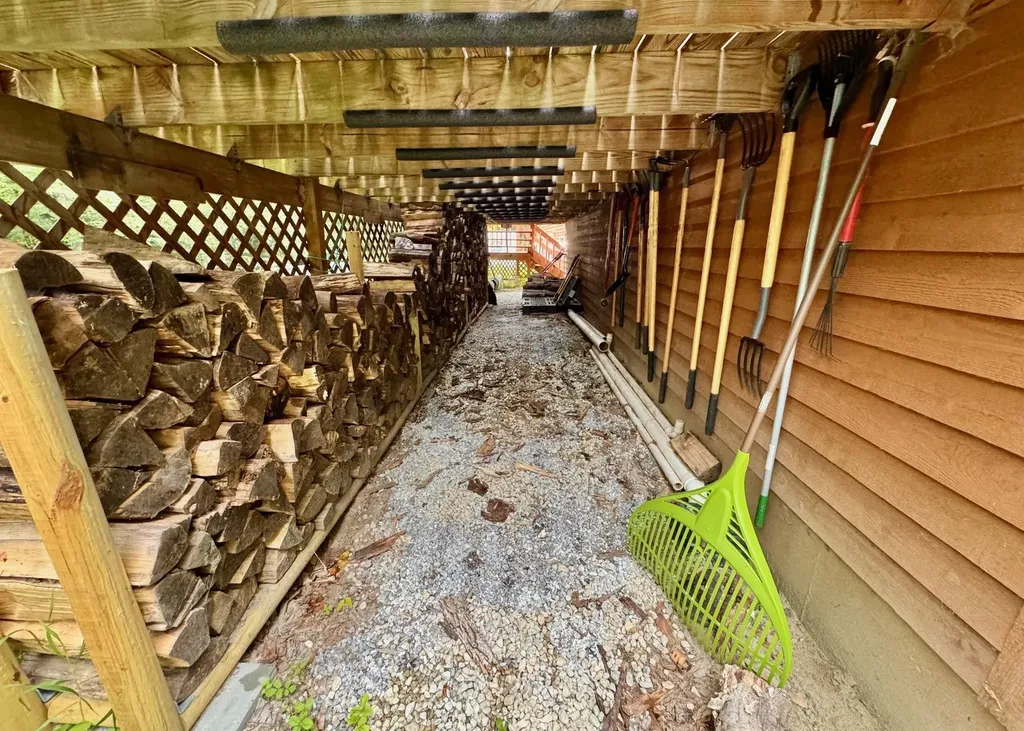 64 High Pond Road Grantham NH 03753