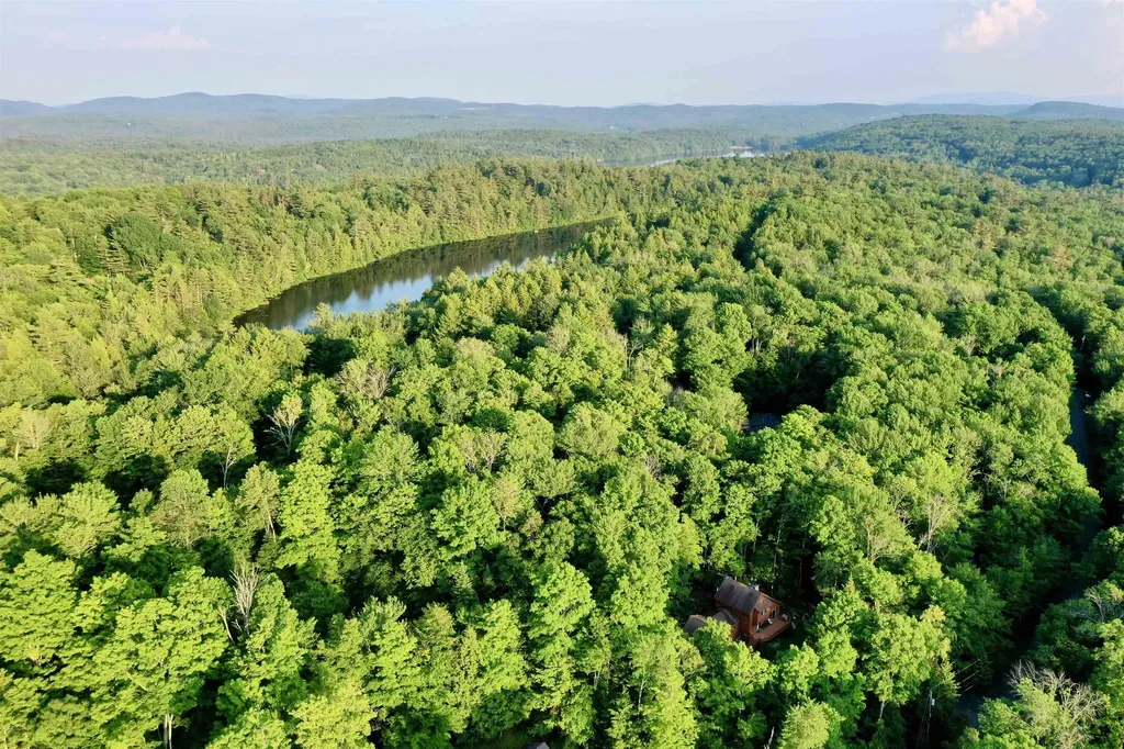 64 High Pond Road Grantham NH 03753