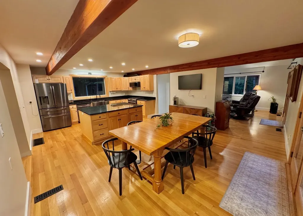 64 High Pond Road Grantham NH 03753