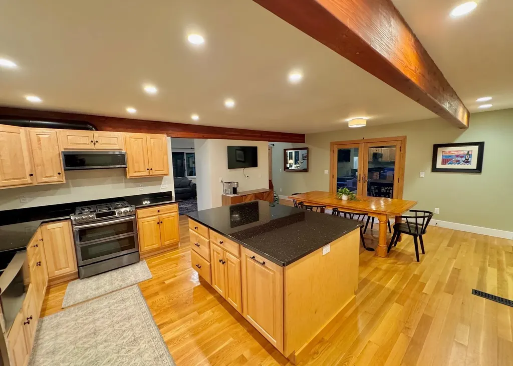 64 High Pond Road Grantham NH 03753