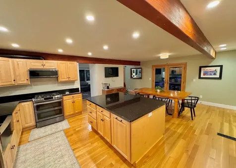 64 High Pond Road Grantham NH 03753